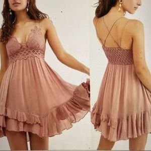 Free People Adela mini dress. Rose color size XS